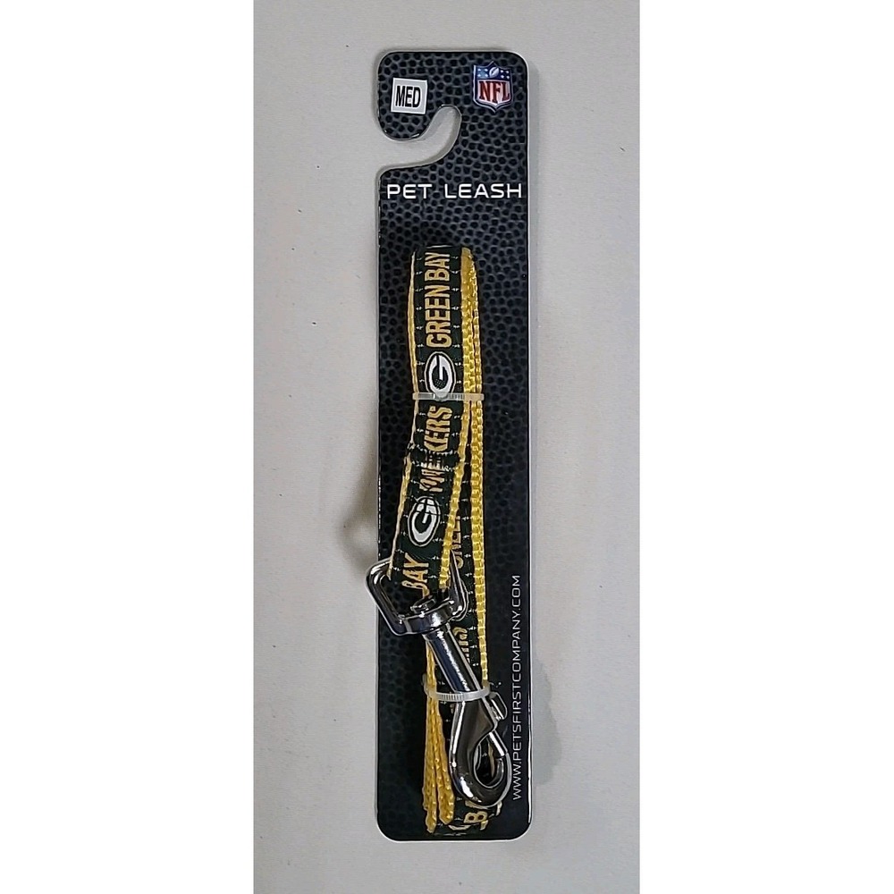 Green Bay Packers Dog Leash Size‎ Medium by Pets First NFL Pet Walk Nylon